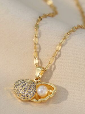 Hidden Pearl Clamshell Necklace