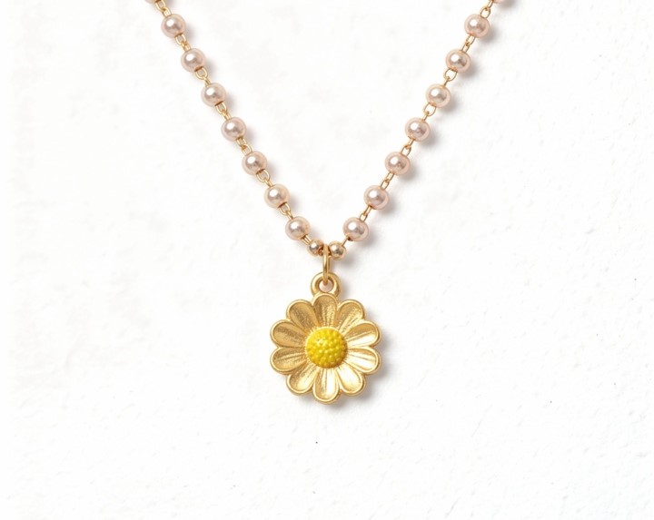 The Blossom & Pearl Strand The Blossom & Pearl Strand