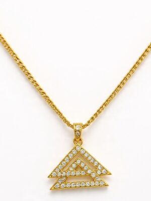 The Geometric Interlocking Triangle Necklace